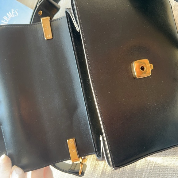 Chloe Leather C Crossbody Bag Black - Picture 10 of 13